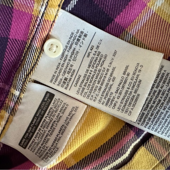 Levi's Women's Plaid Button Down Shirt - Purple, Yellow, Brown size L - Picture 6 of 10